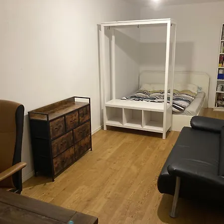 Zentrales Zimmer, Naehe Oktoberfest, Bett Und Schlafcouch Lejlighed München